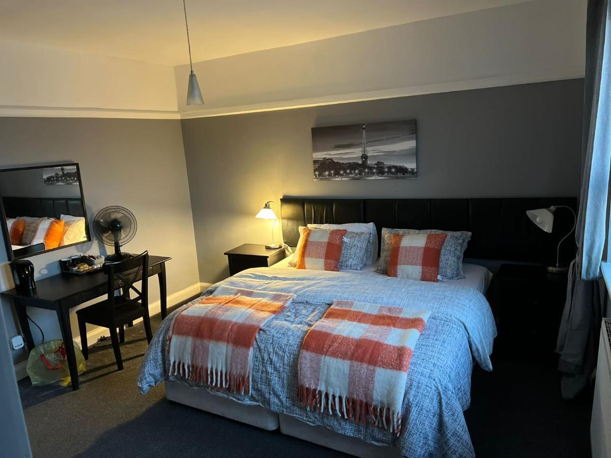 Upton Arms Hotel Pontefract Kültér fotó