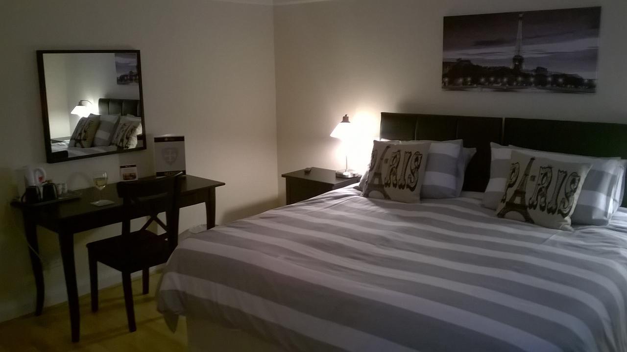 Upton Arms Hotel Pontefract Kültér fotó