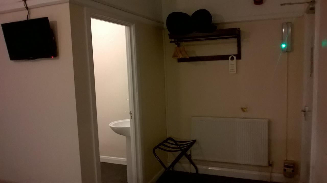 Upton Arms Hotel Pontefract Kültér fotó